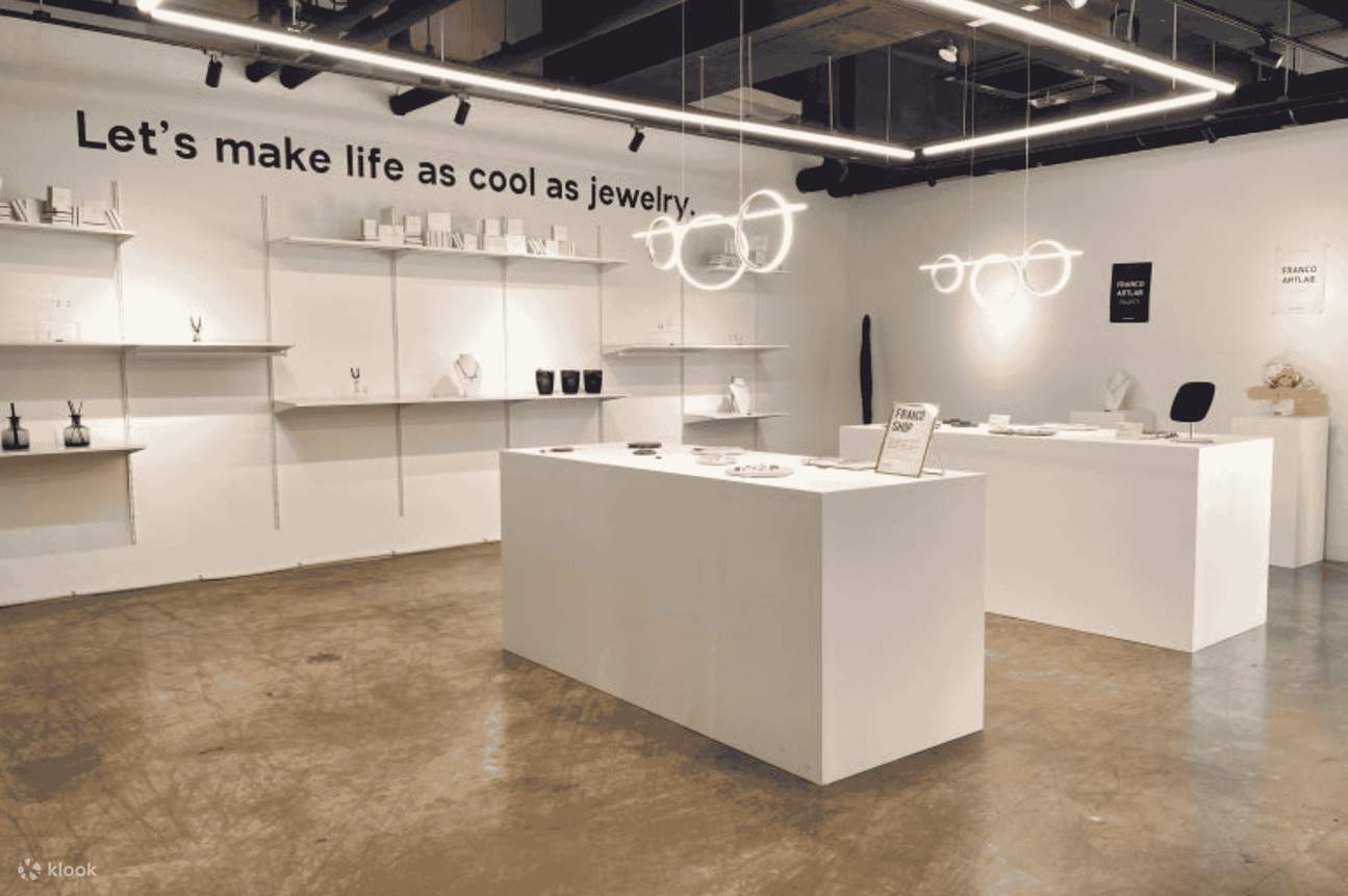 Corso di un giorno unico nel suo genere per la creazione di braccialetti a Busan