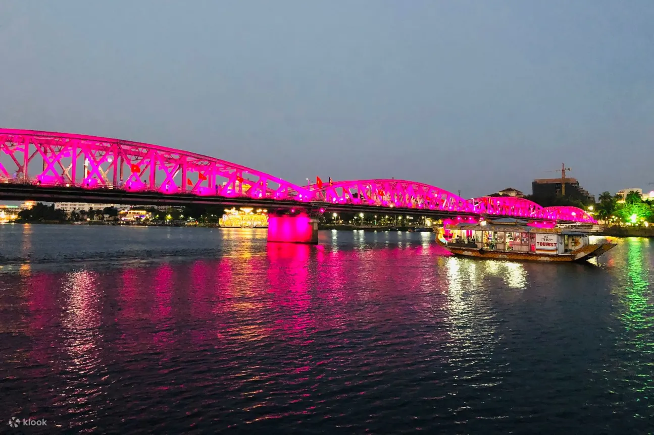 ca huế trên sông hương
