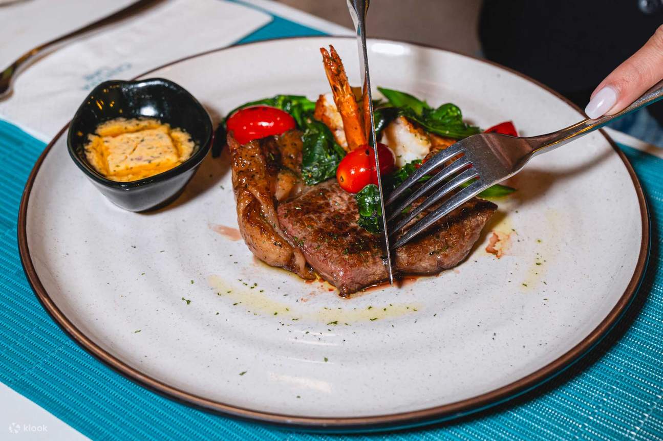 Deja Brew Lifestyle Cafe at Centara Life Hotel Bangkok Phra Nakhon