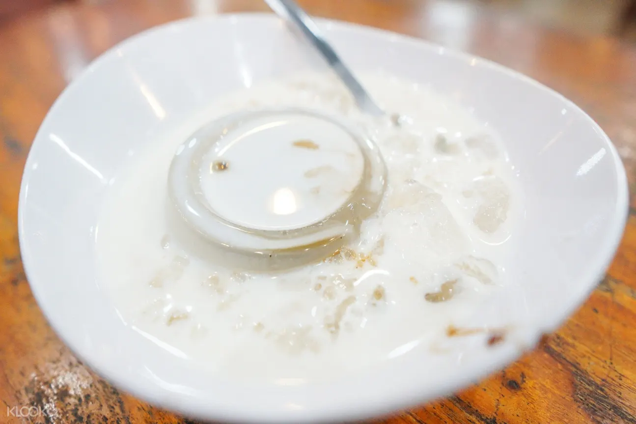 椰奶果凍 峴港奧黛騎士專車美食體驗