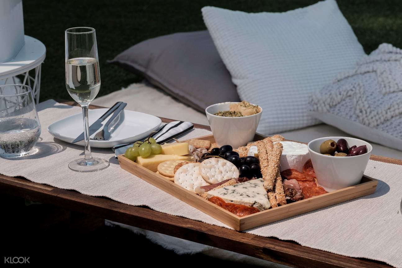 Private Couple Picnic Experience in Sydney Klook Australia