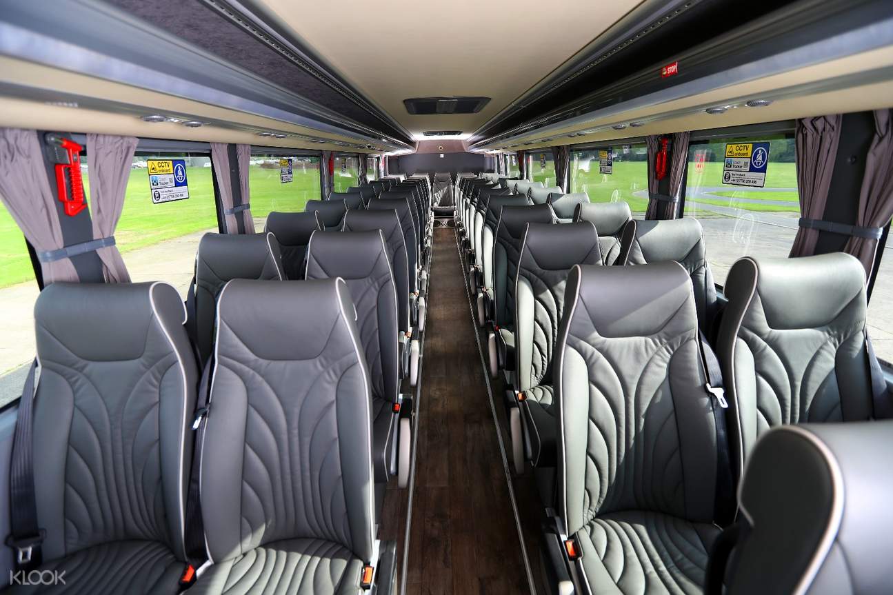舒适的现代巴士为你提供便利的一流服务,让你可以在座车内悠哉欣赏