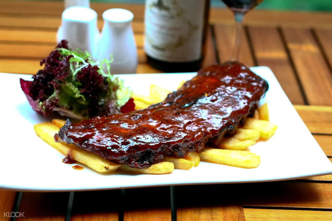 旺角酒吧The Trafalgar 舔手燒烤羊肋排