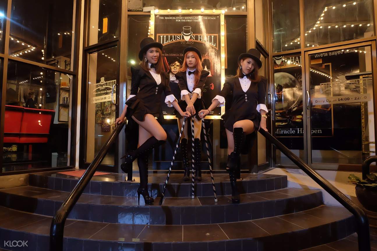 tuxedo illusion hall是泰国首个魔术剧院,从多年前位於芭提雅北路的