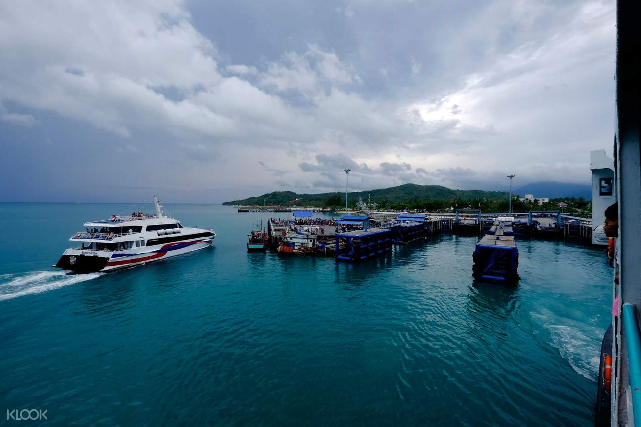 Lomprayah Ferry One Way Ticket between Surat Thani and Koh Samui