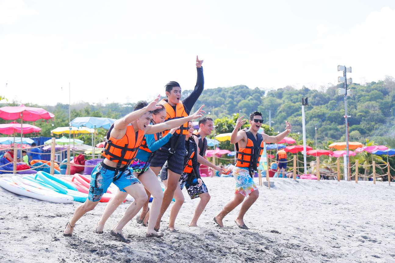 fun island inflatable
