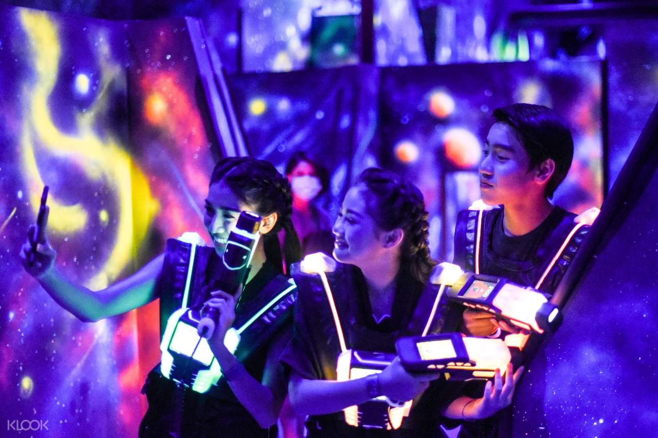 friends forever laser toy