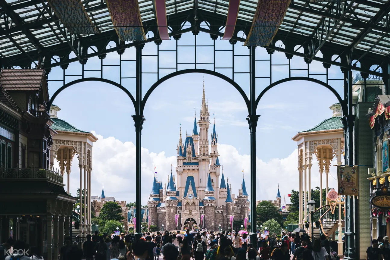日本東京新宿至東京迪士尼海洋樂園