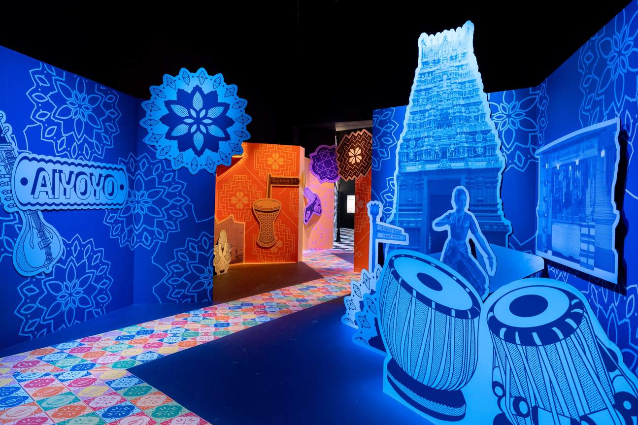 Rojaklane Neon Ausstellung