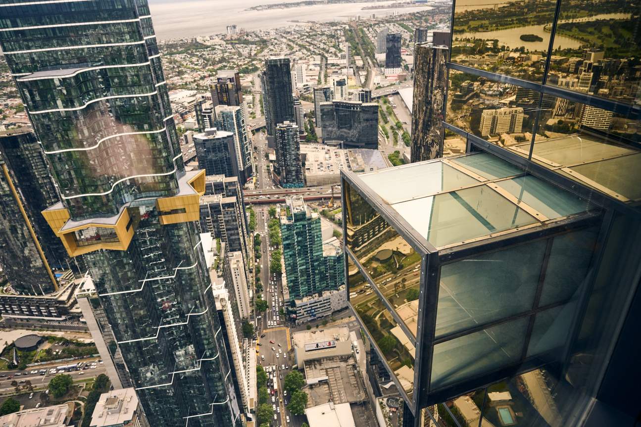 Entrez dans The Edge pour une aventure palpitante dans les cubes de verre à Skydeck