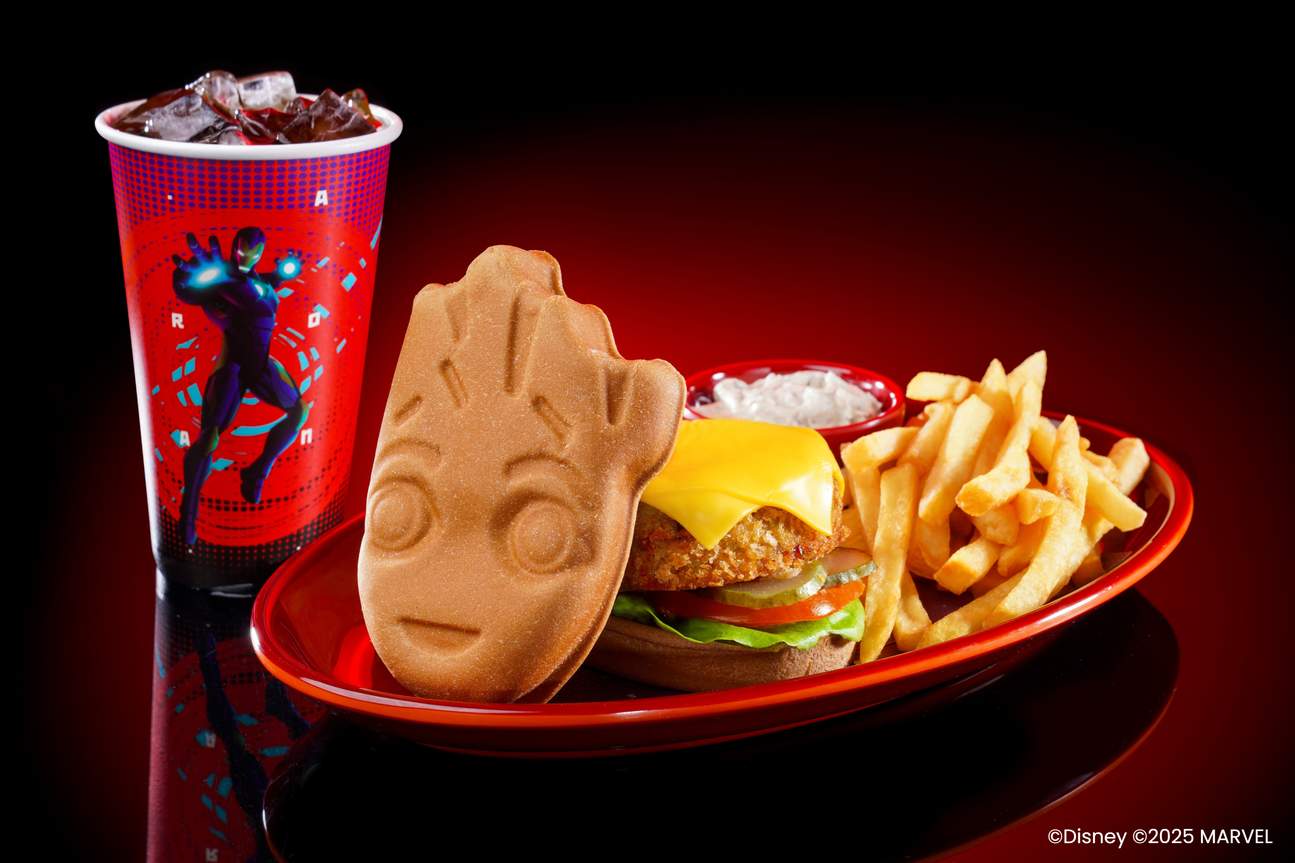 Hong Kong Disneyland Starliner Diner