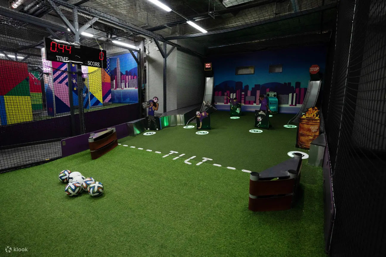 Football: The perfect combination of soccer and tabletop gaming, offering a new sports experience. Try our football game and showcase your strategies and skills