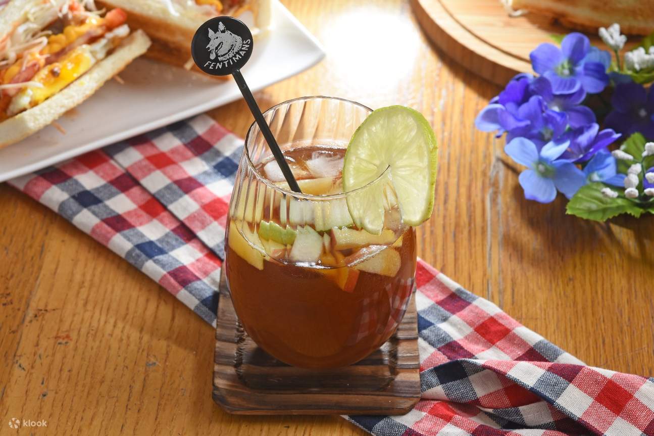 Fresh Fruit Tea at Drunk Brunch, Guting Station