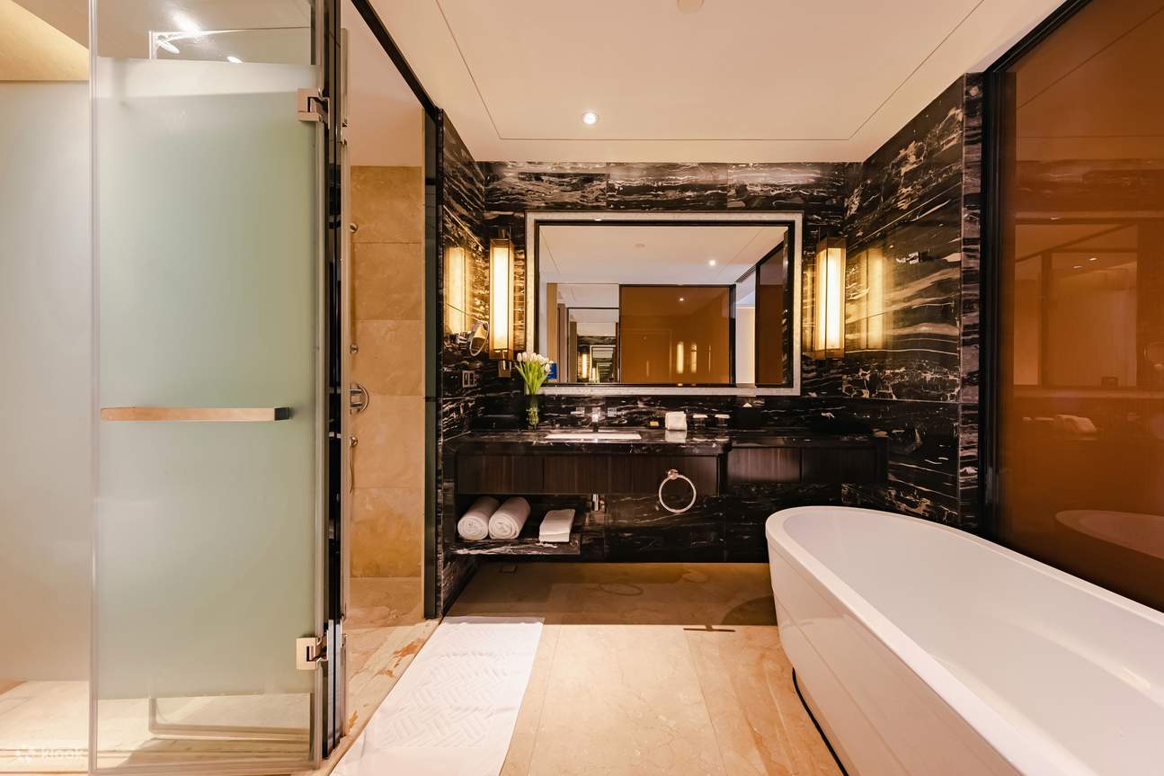 Hilton Zhongshan Downtown Hotel Accommodation Package