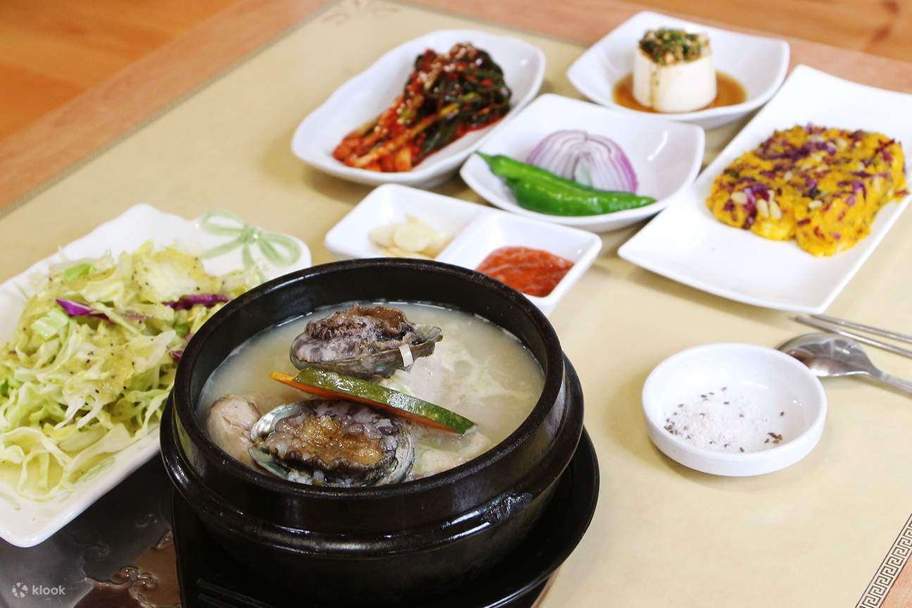 Ginseng Chicken Soup with abalones jejuhallasung