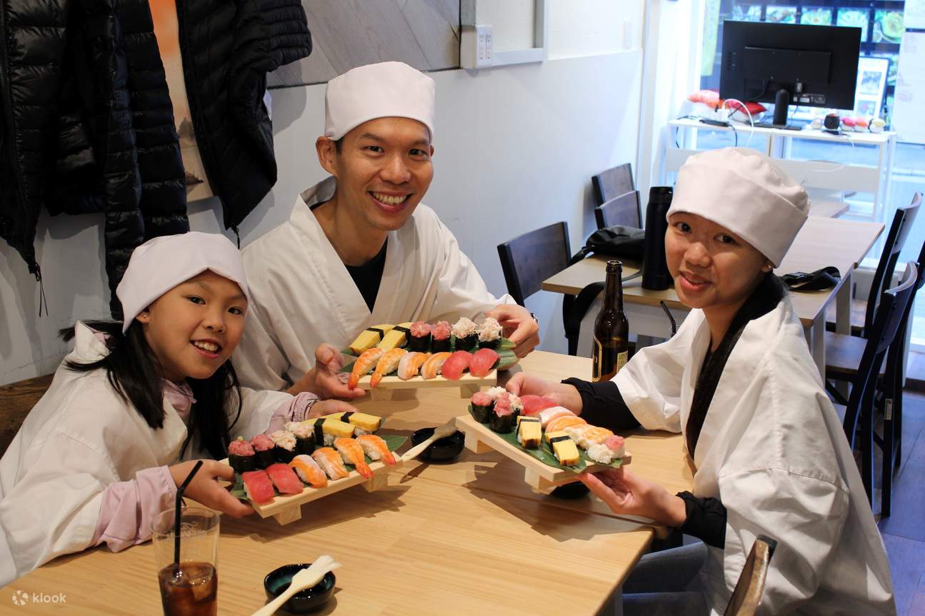 Corso di preparazione sushi a Osaka