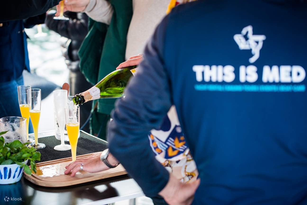 Katamaranfahrt auf dem Mittelmeer