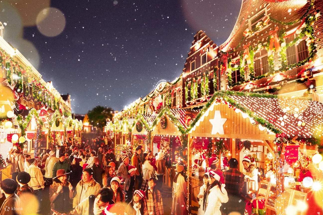 [Christmas Market] Savor gourmet treats amid European-style streets and colorful lights!