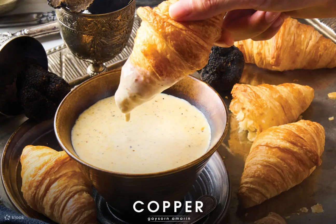Gaysorn Amarin 的 Copper Beyond 自助餐