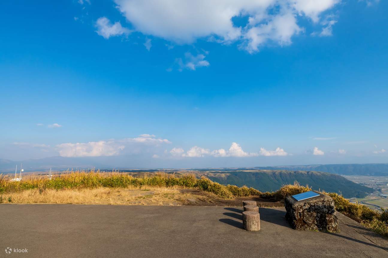 From Fukuoka: Mt. Aso Crater & Kusasenri & Kurokawa Onsen 1Day Tour ...