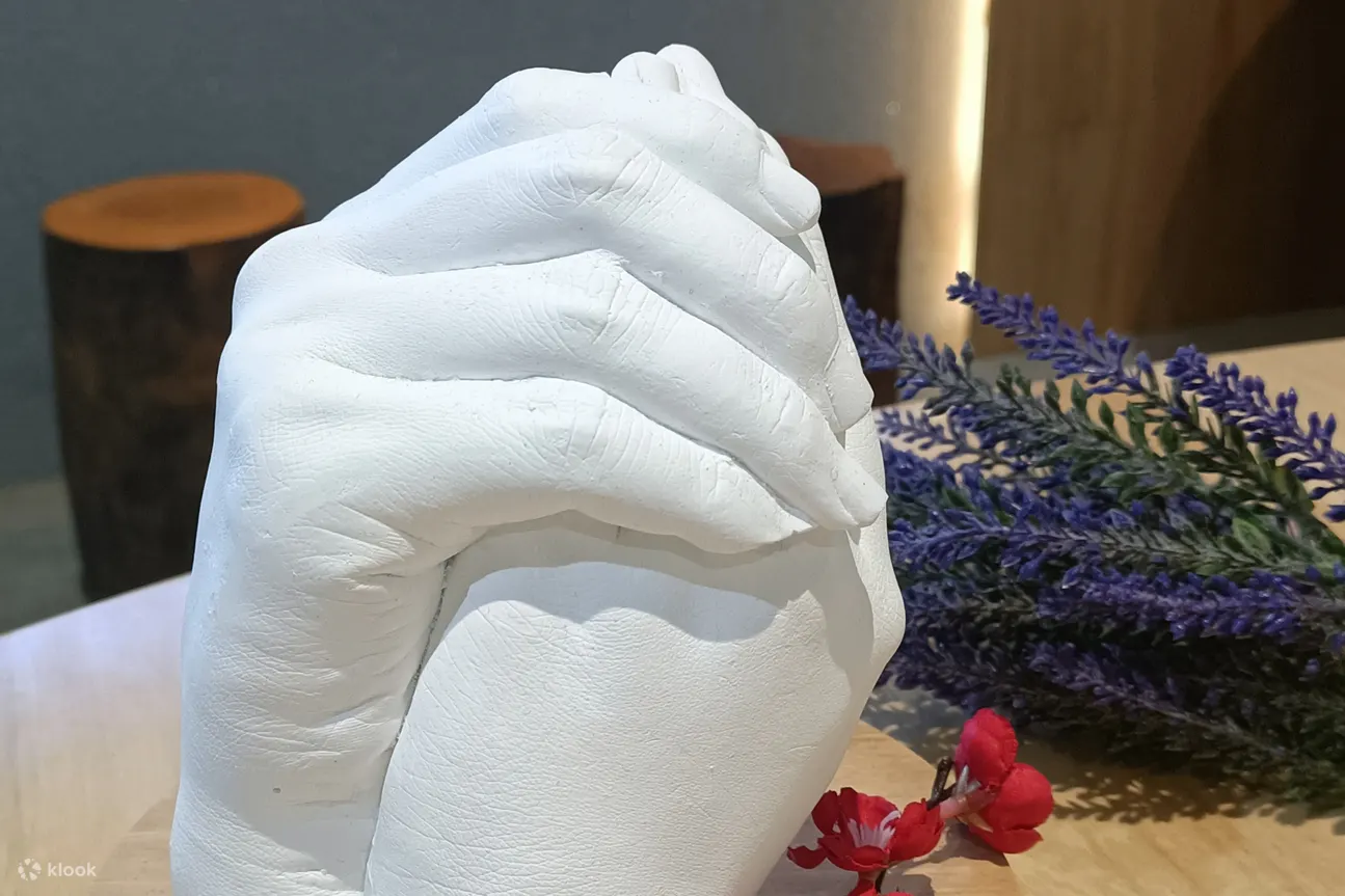 在新山Siddham Living体验情侣手模制作