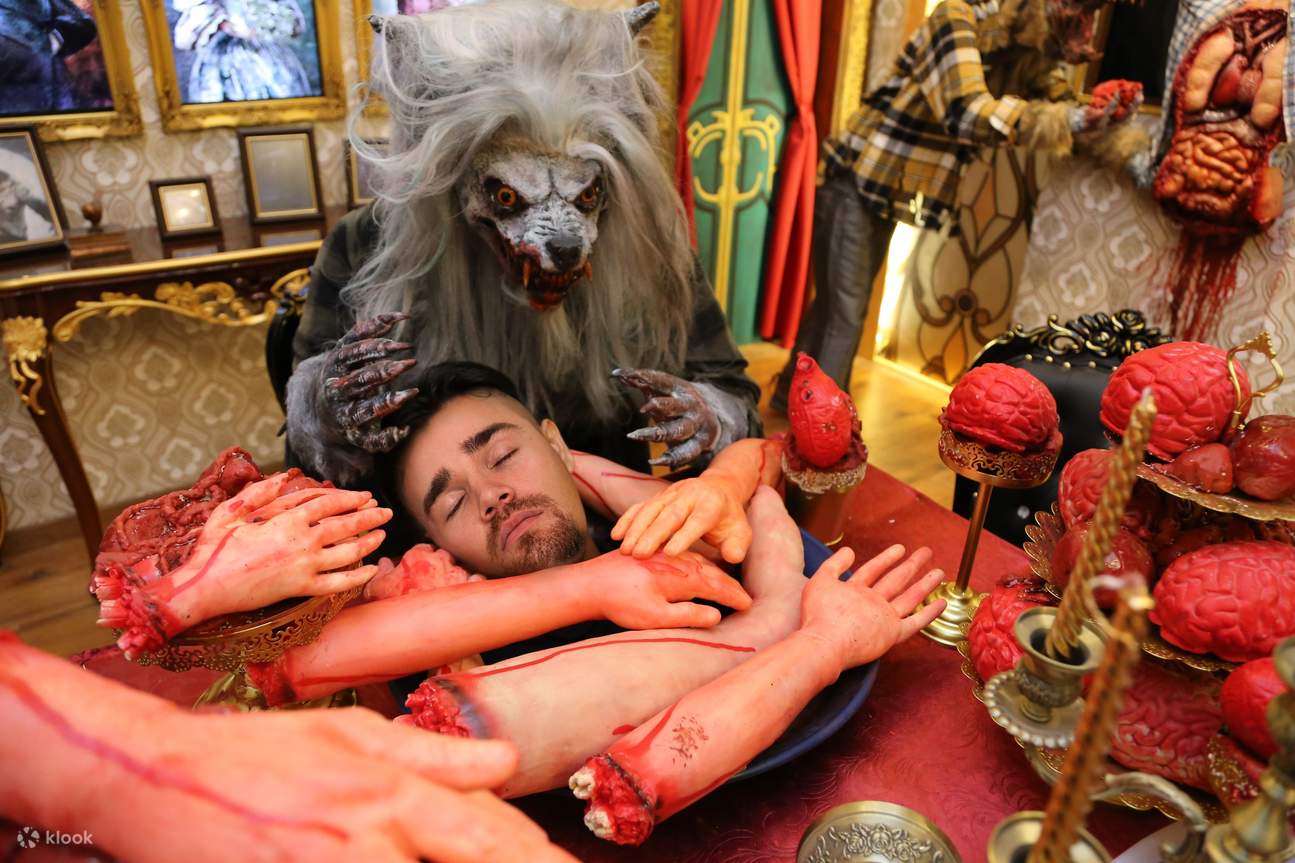 手のひらに乗って眠る