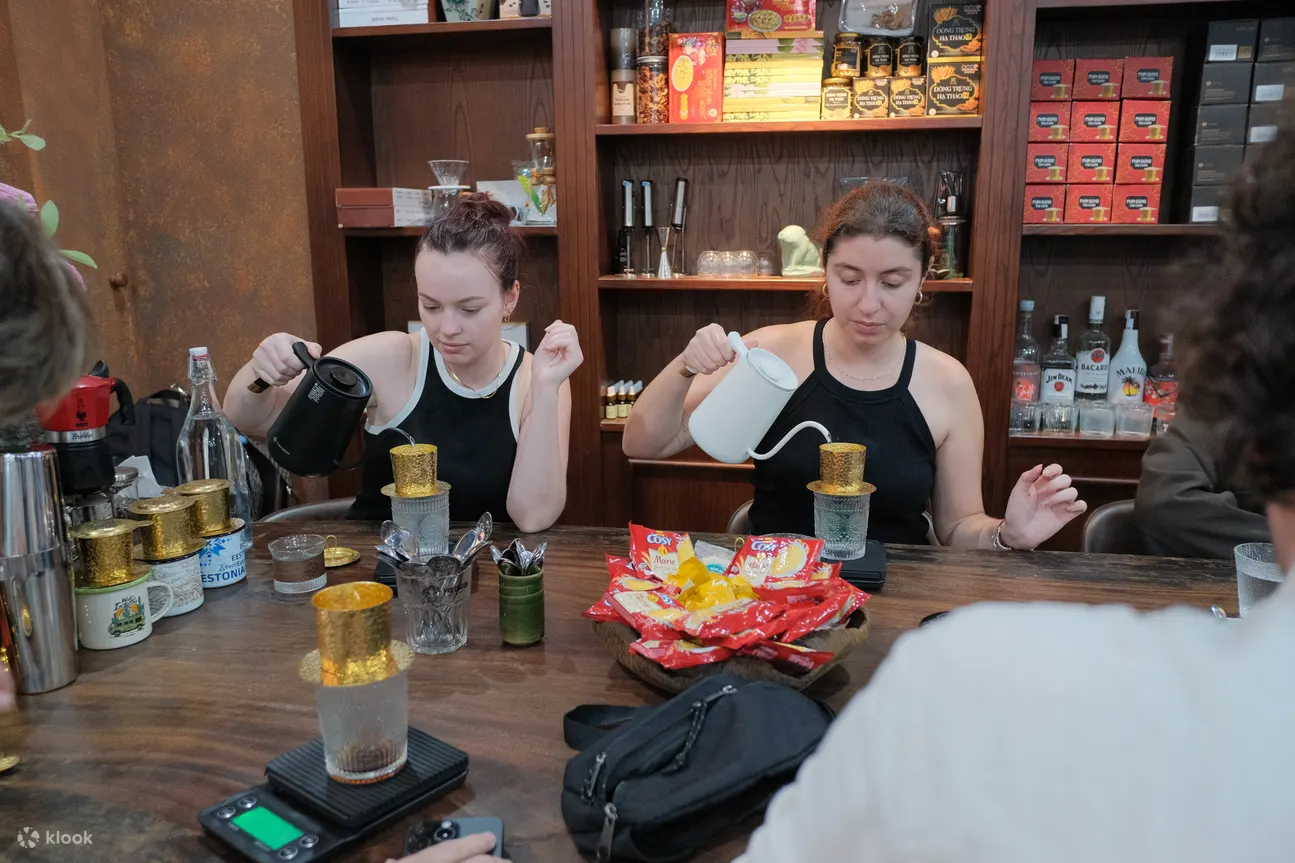 Brews & Bites：河内咖啡工坊提供传统餐点和葡萄酒