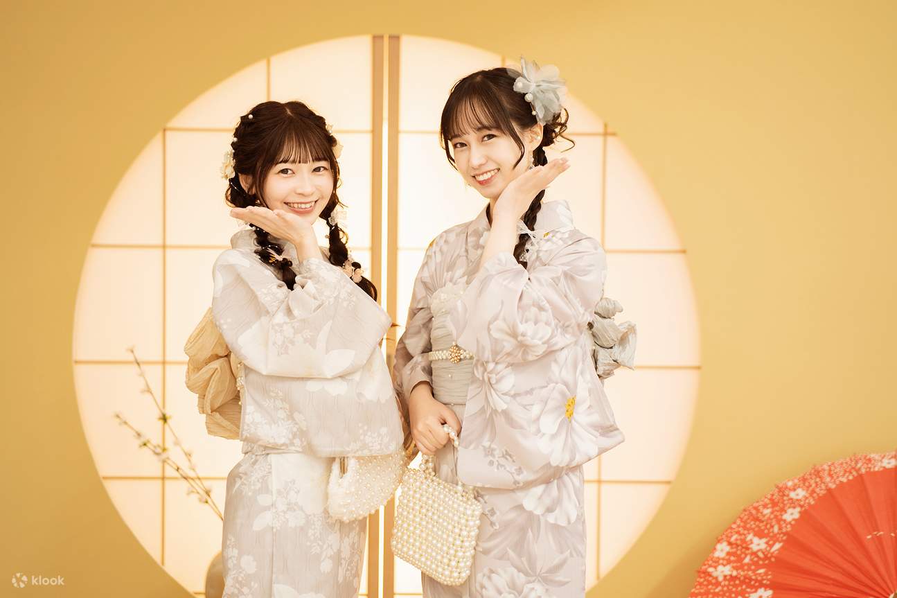 Asakusa Kimono-Verleih mit Selbstfotostudio und Foto-Option von KIM