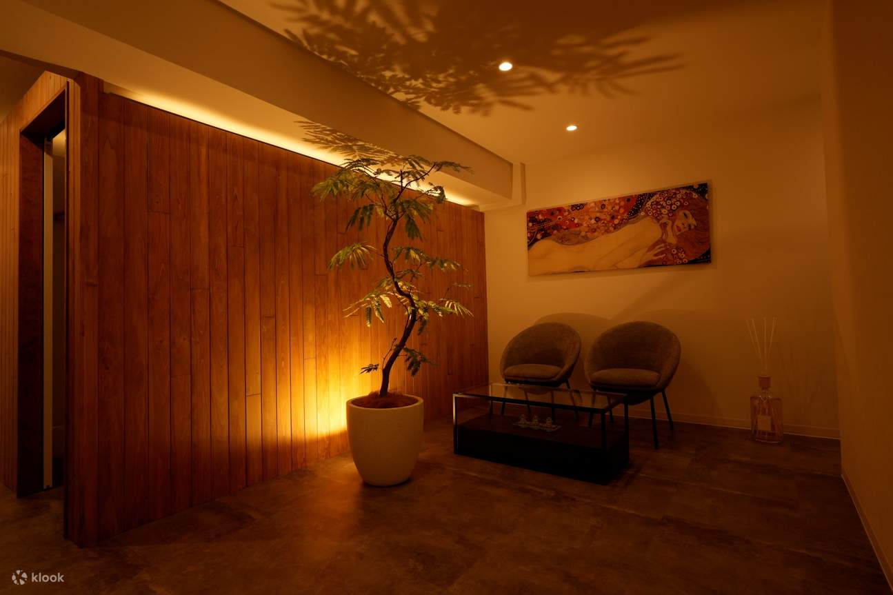 Chúng tôi sẽ cung cấp dịch vụ massage chuyên sâu dựa trên tình trạng da đầu của khách hàng, giúp giải quyết những vấn đề của bạn.