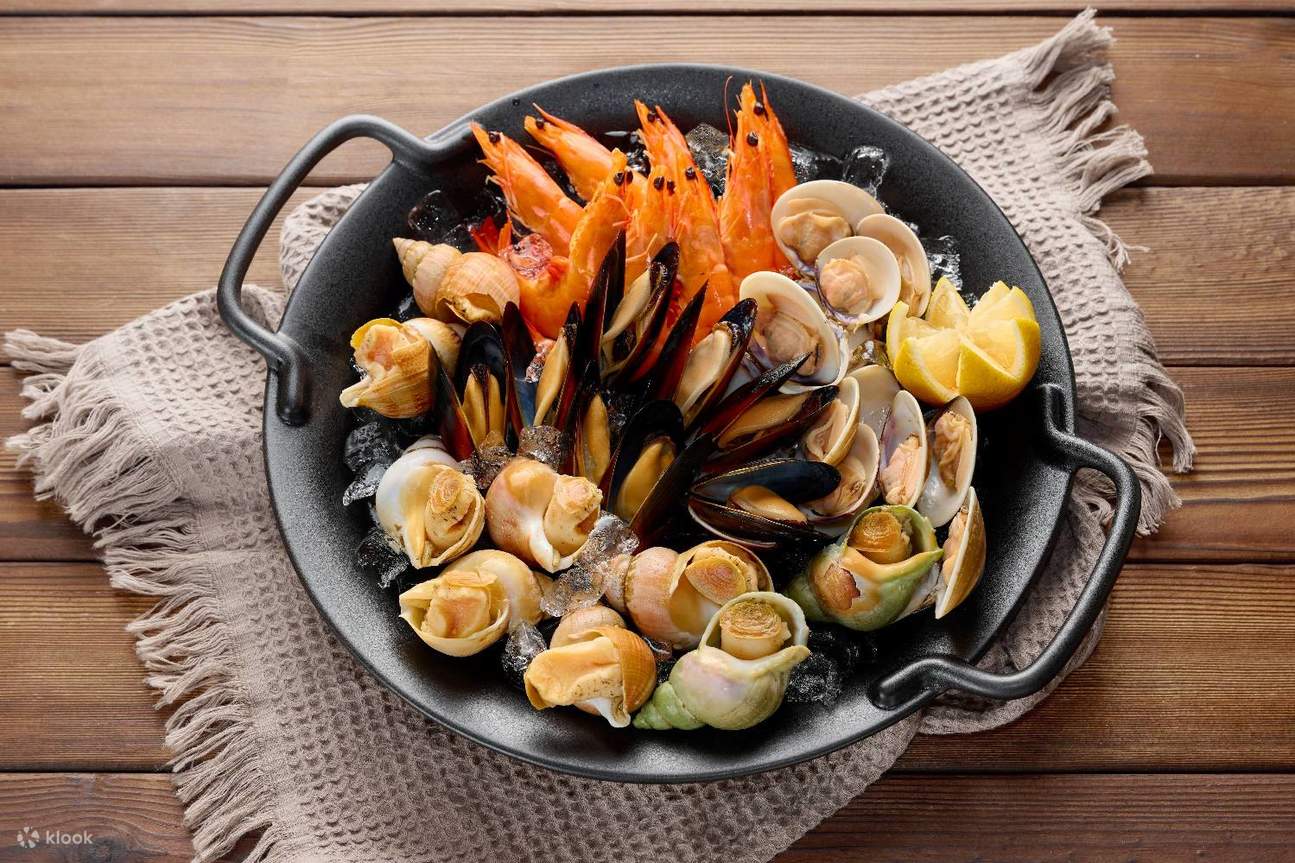 โรงแรมอีส ซึนวาน Hotel Ease Tsuen Wan｜Eat@ease｜อาหารกลางวันแบบกึ่งบุฟเฟต์ อาหารเย็นแบบกึ่งบุฟเฟต์ อาหารเย็นแบบบุฟเฟต์