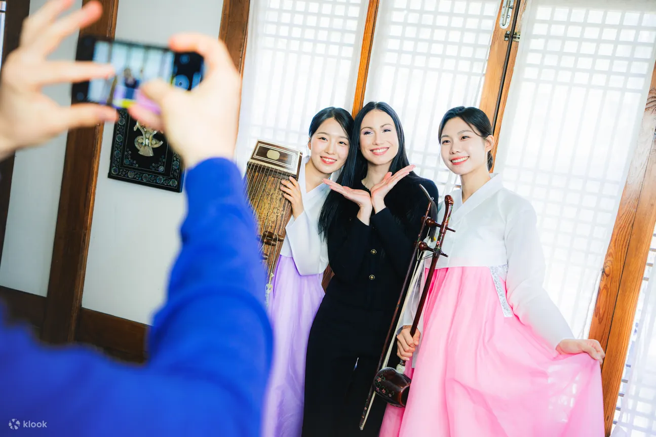 真妍：融合现代气息的韩国传统音乐表演