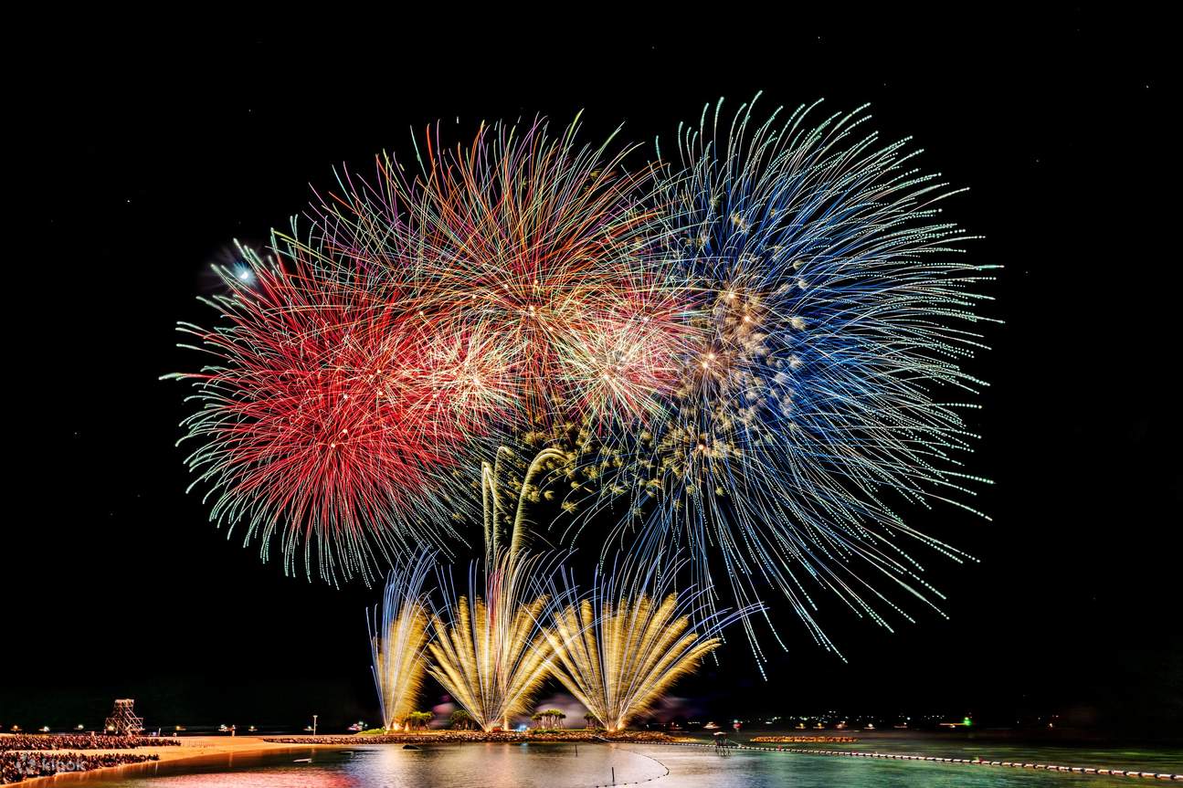 7月5日限定] 海洋博公园花火大会& 万座毛一日游(含花火大会付费观赏席) (那霸/新都心/美国村出发) - Klook客路