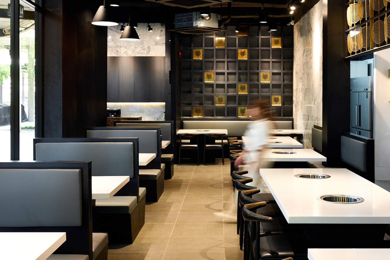 TORA Yakiniku x Cafe Crystal Design Center