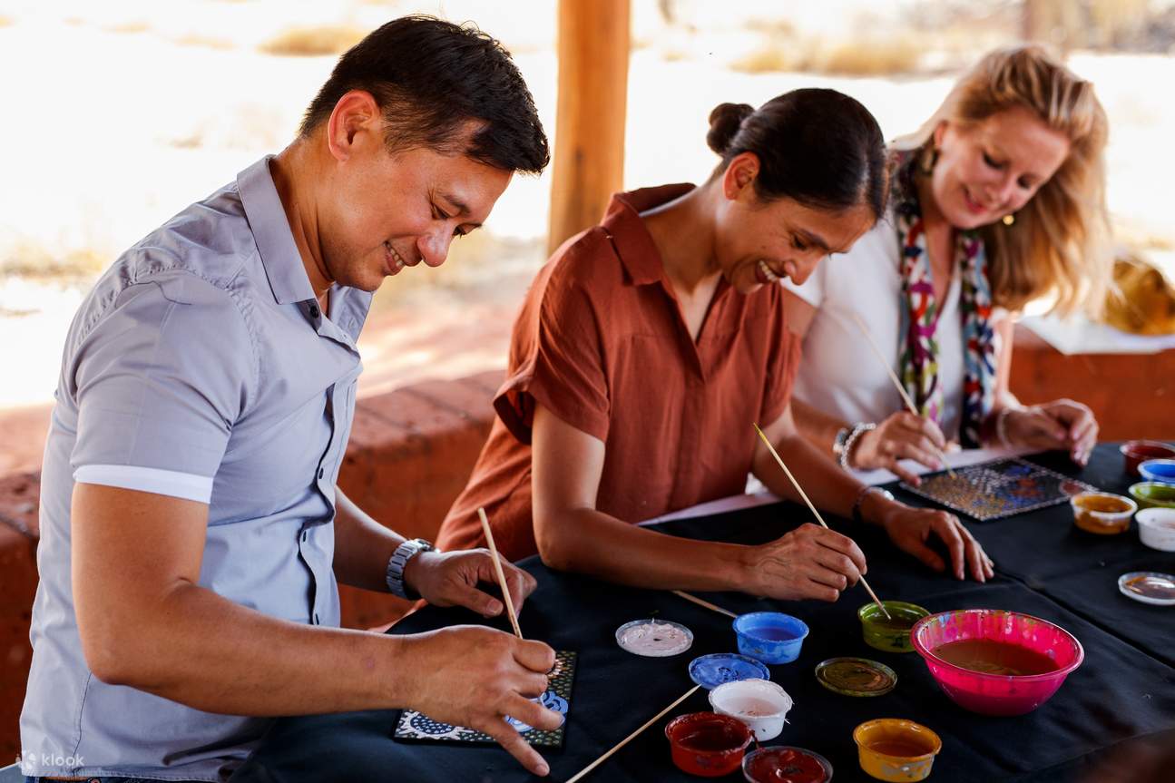 Uluru Aboriginal Art and Cultural Half Day Tour from Yulara Klook