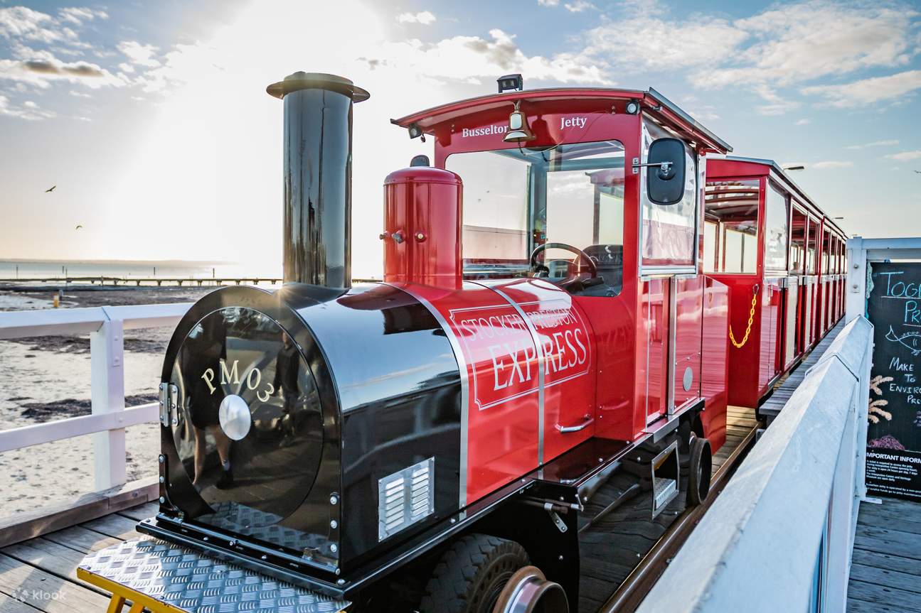 Busselton Jetty - Pemandangan Hadapan Kereta Api Busselton Jetty