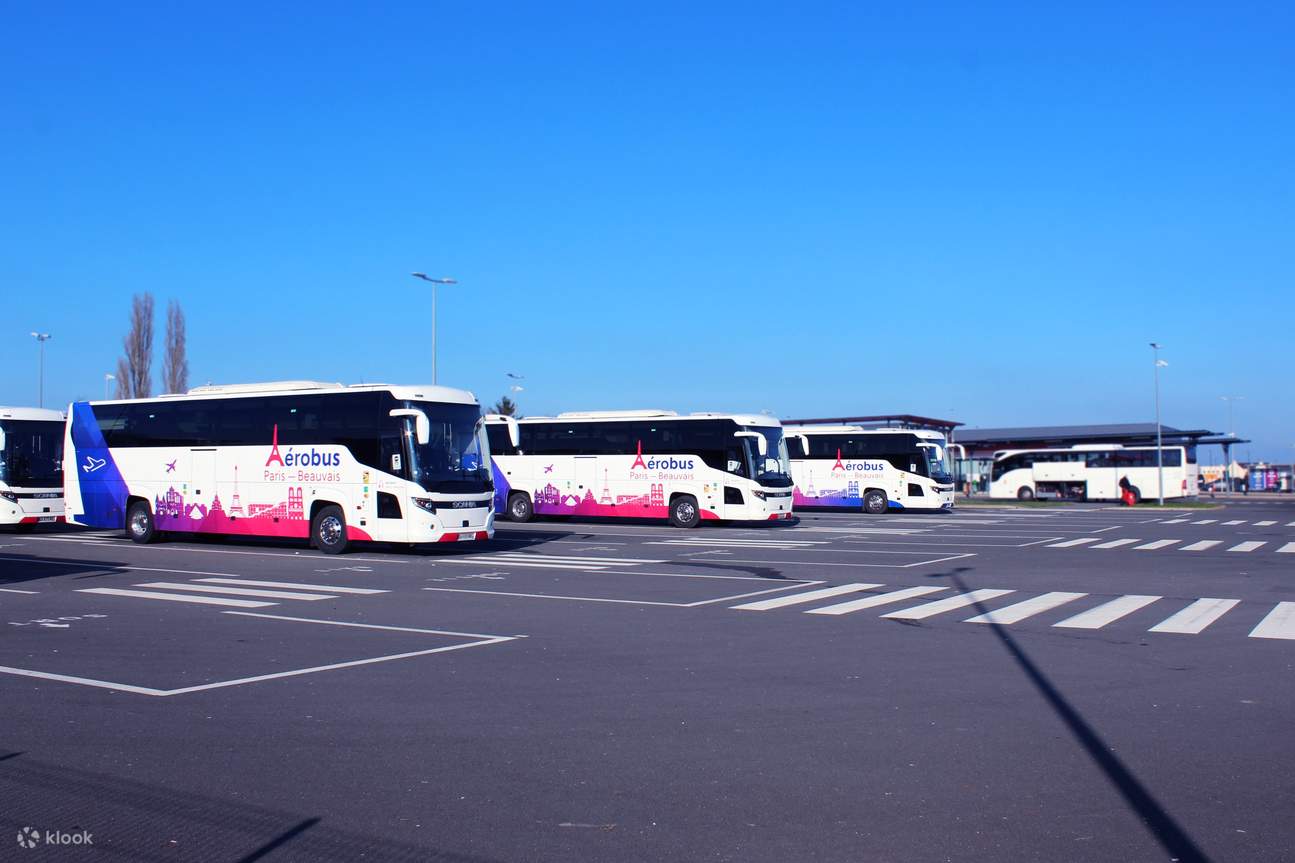 Надежный и эффективный Aerobus Paris-Beauvais предлагает удобный прямой трансфер до Парижа.