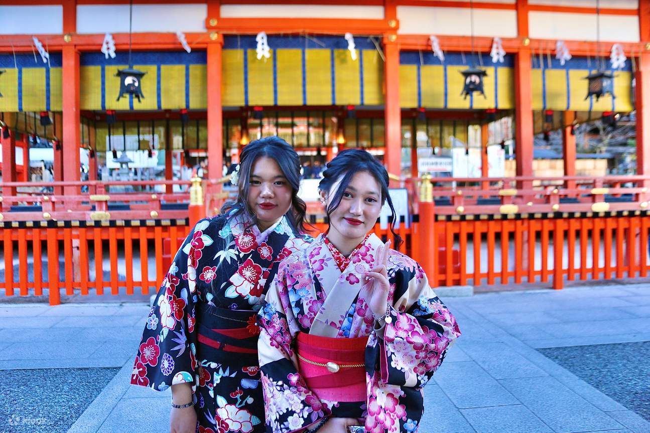 Kyoto Fushimi Inari Shrine Photography Experience