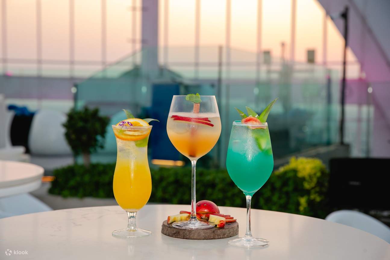 セントラルワールドのセンタラグランド59階にあるCRUシャンパンバー