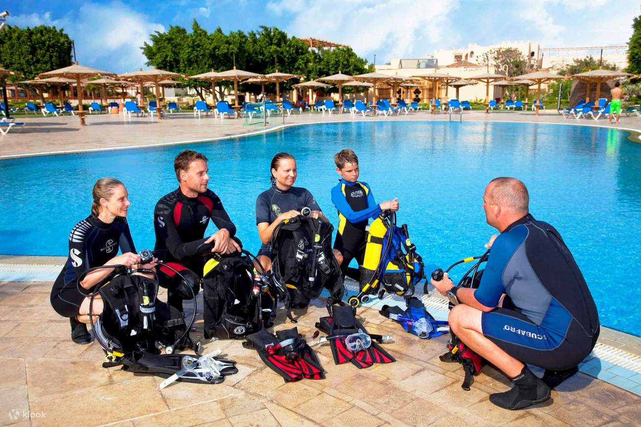 洪加达PADI开放水域潜水进阶课程 - 洪加达