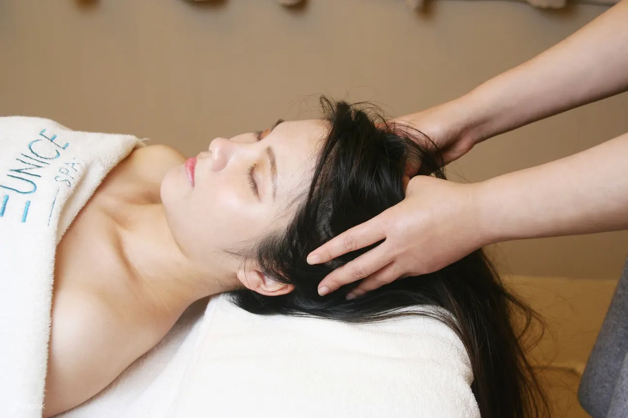 品牌研发属于东方女性肤质的保养品和 SPA 疗程，用引以为傲的专业技术服务每一位女性朋友