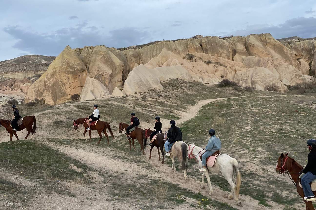 Visite guidée à cheval des cheminées de fées en Cappadoce