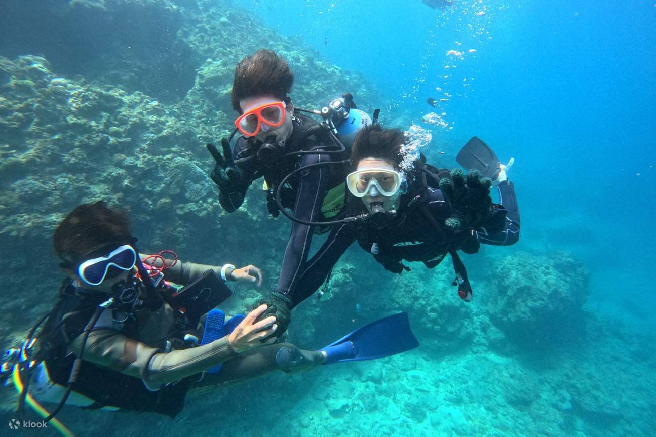 Pour garantir la sécurité, un moniteur peut encadrer jusqu'à 2 participants à la fois.
