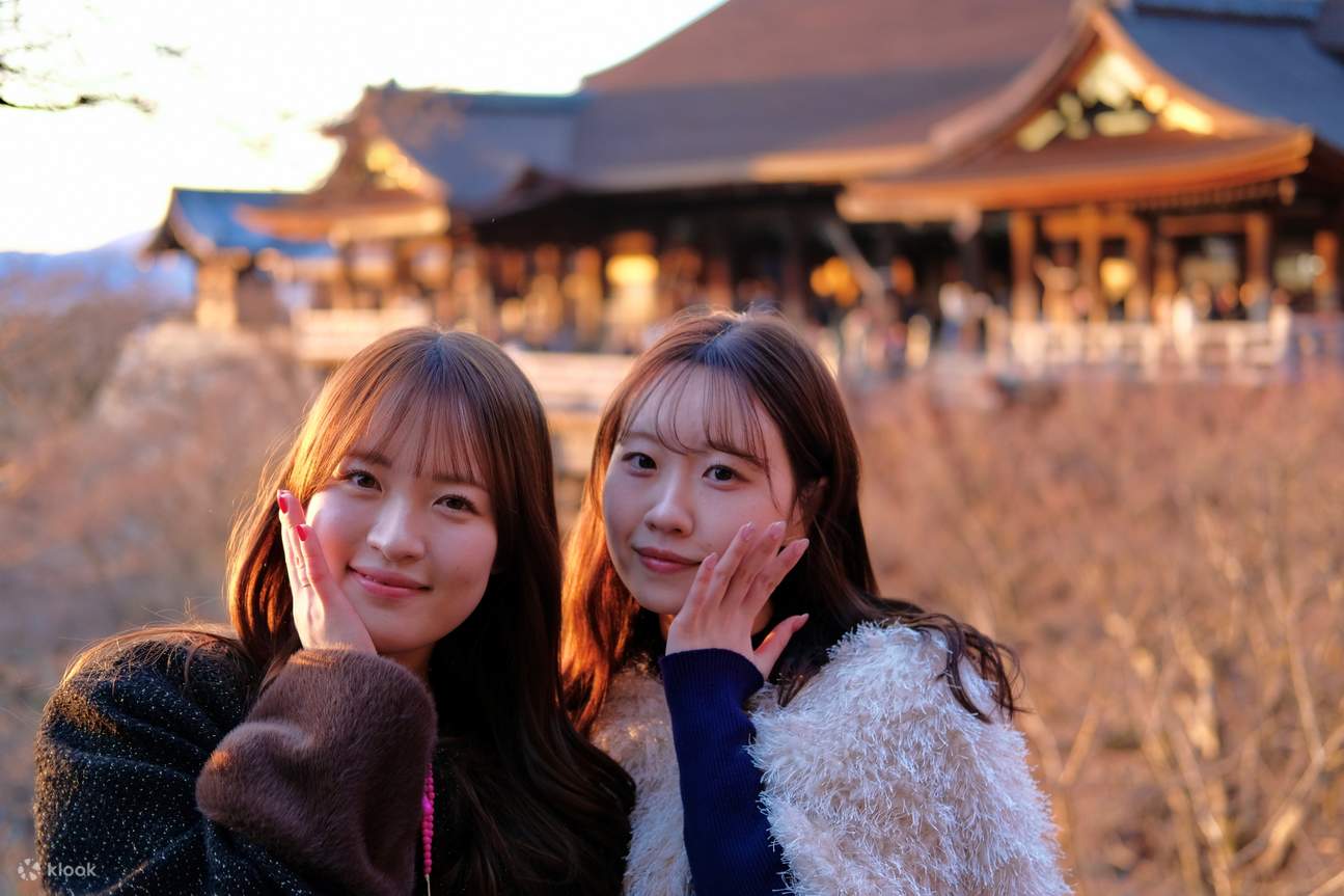 Kyoto Photography Tour (Yasaka Shrine, Yasaka Koshindo, Yasaka Pagoda, Kiyomizu-dera Temple)