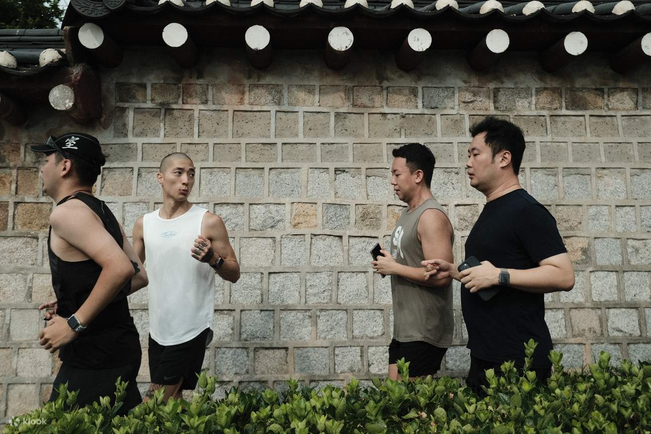 Seoul Gwanghwamun Loop Running Tour - Klook United States