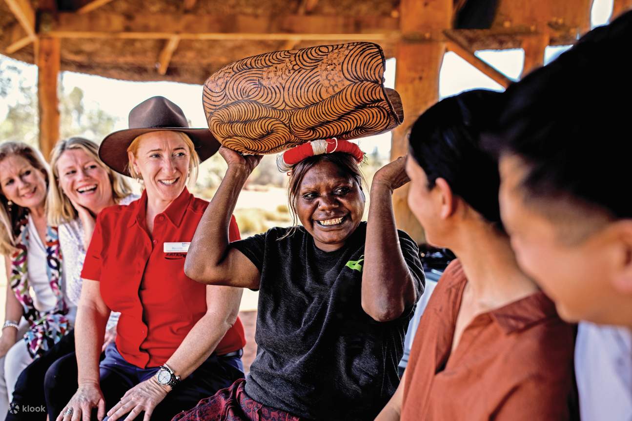Uluru Aboriginal Art and Cultural Half Day Tour from Yulara Klook