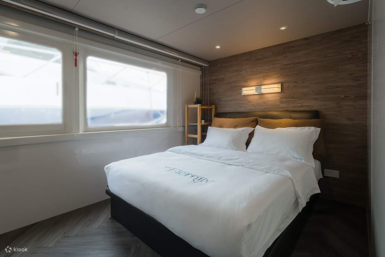 Cabaña con cama tamaño queen