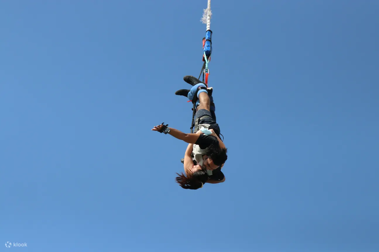 Bungy Jump & The New Tandem Bungy at Skypark Sentosa