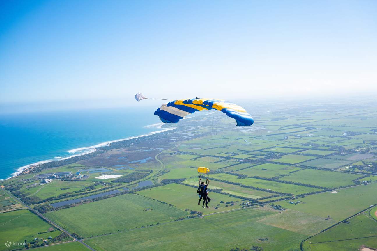 Приземление с парашютом