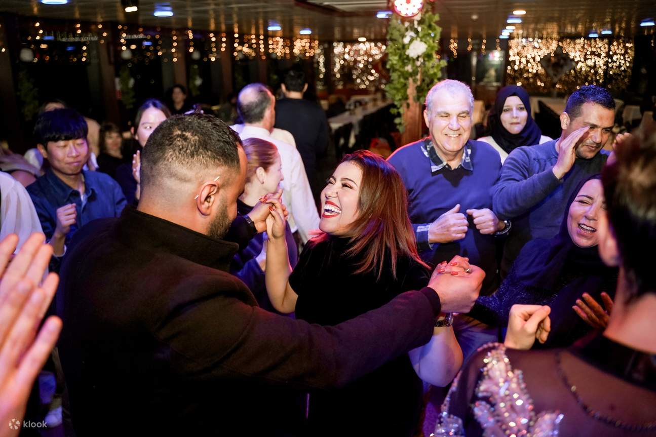 Immerse yourself in the vibrant culture and captivating experiences of Istanbul