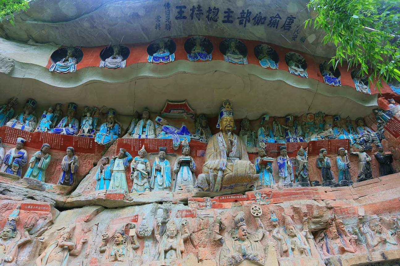Tur Satu Hari Pahatan Batu Dazu Chongqing di Gunung Baoding (Gunung ...